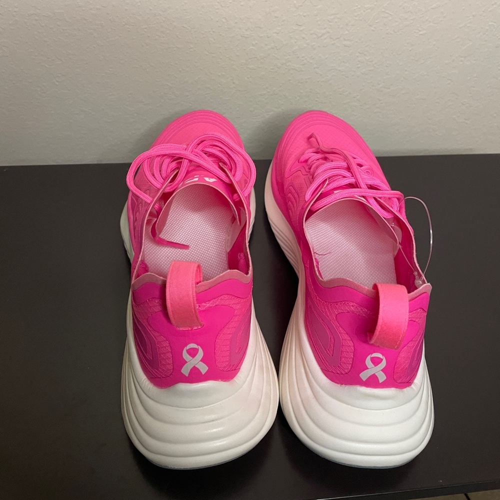 NWOB APL Streamline Sneakers Size 7 - Picture 8 of 10